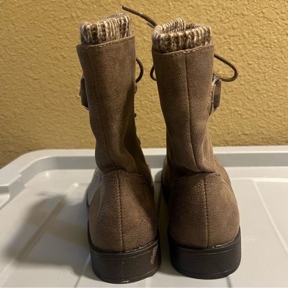 Shoedazzle Brown Kirsten Combat Bootie Size 7 Winter Fall Cozy Girl - Picture 4 of 13